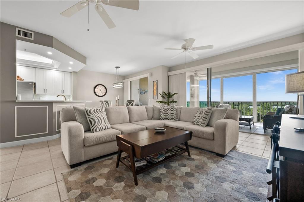 VINTAGE BAY - Residential