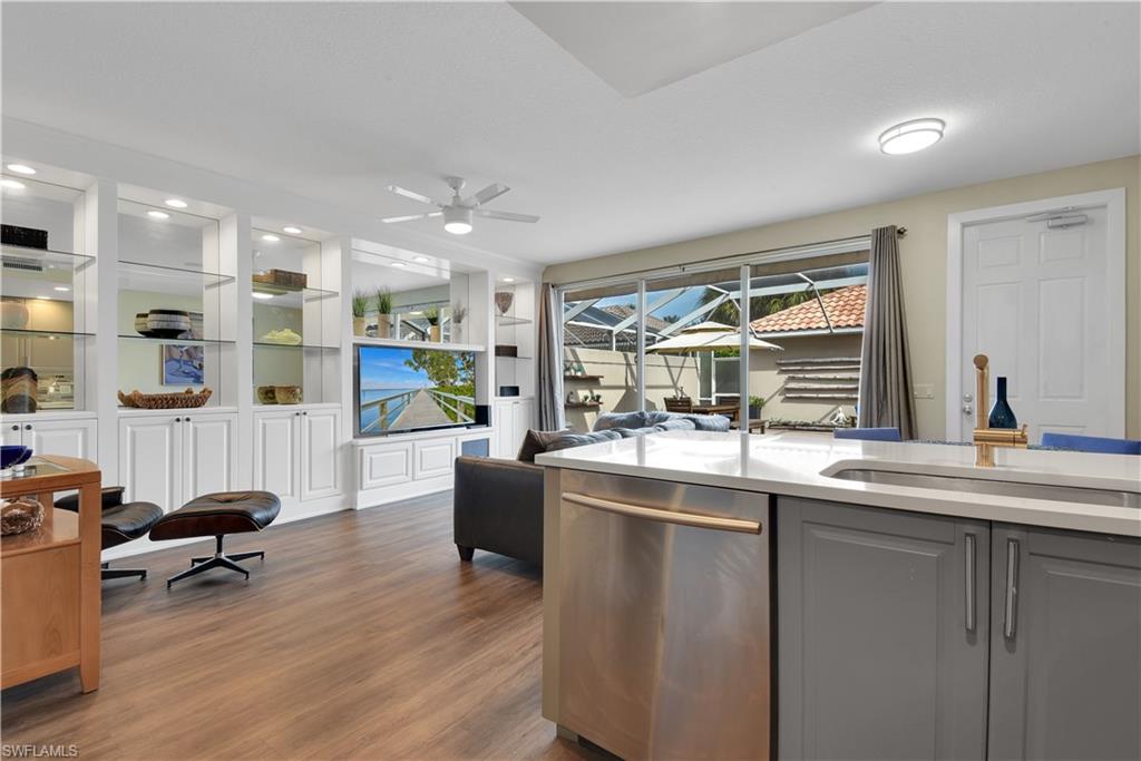 ISLAND WALK - Residential