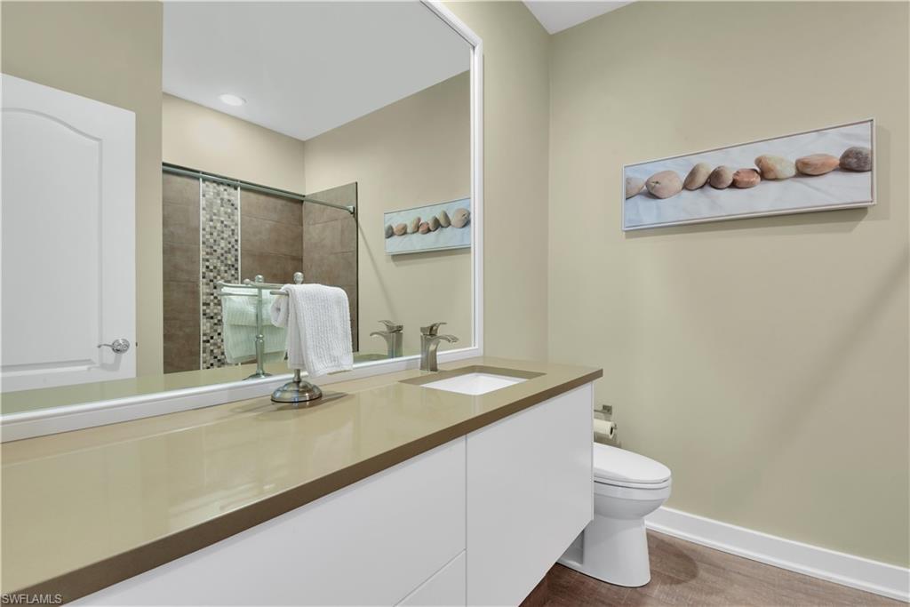 ISLAND WALK - Residential