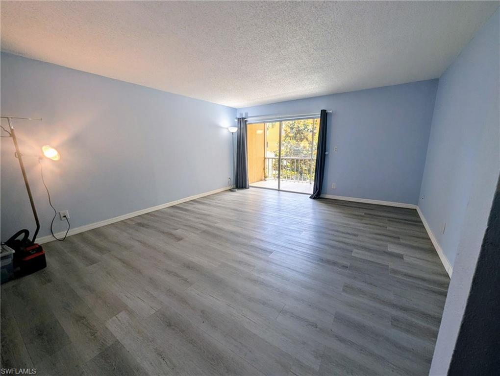 TOWERS CONDO - Residential