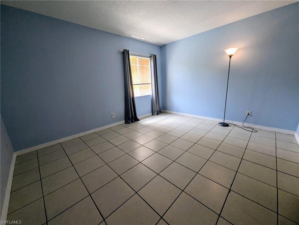 TOWERS CONDO - Residential