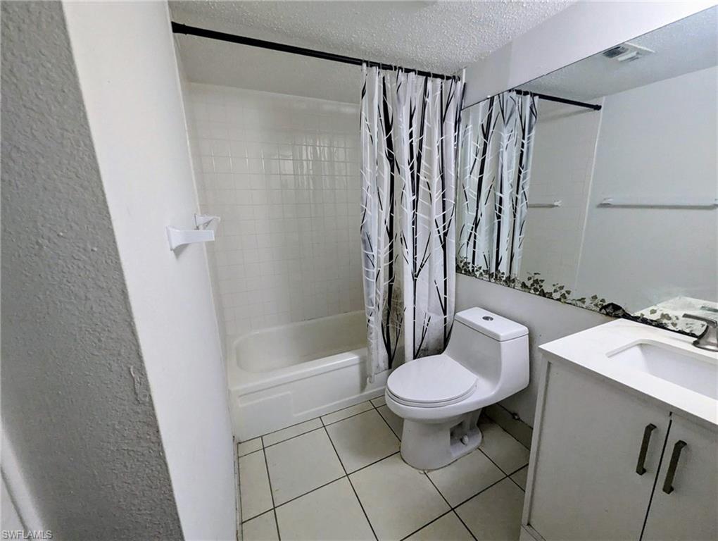 TOWERS CONDO - Residential