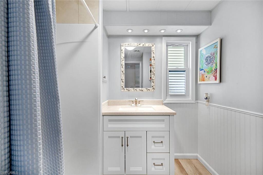 CHERRY ESTATES ISLAND - Residential