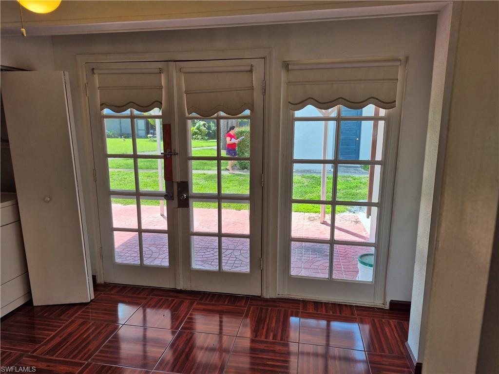 LELY PINES - Residential