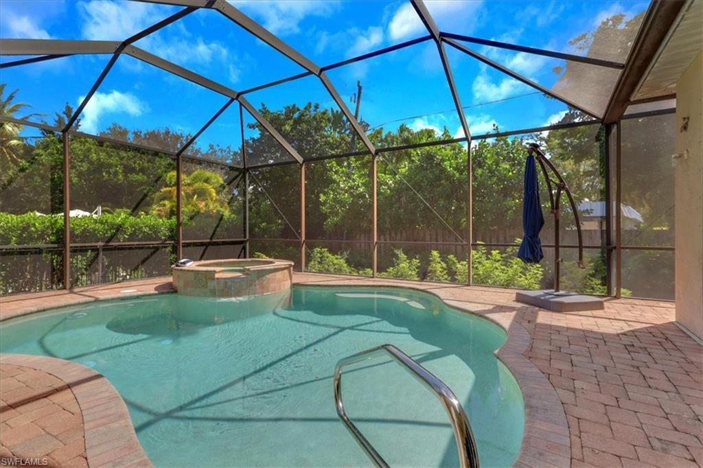 LAKE PARK - Residential