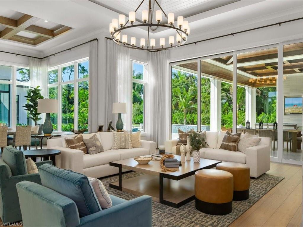 PINE RIDGE - Residential