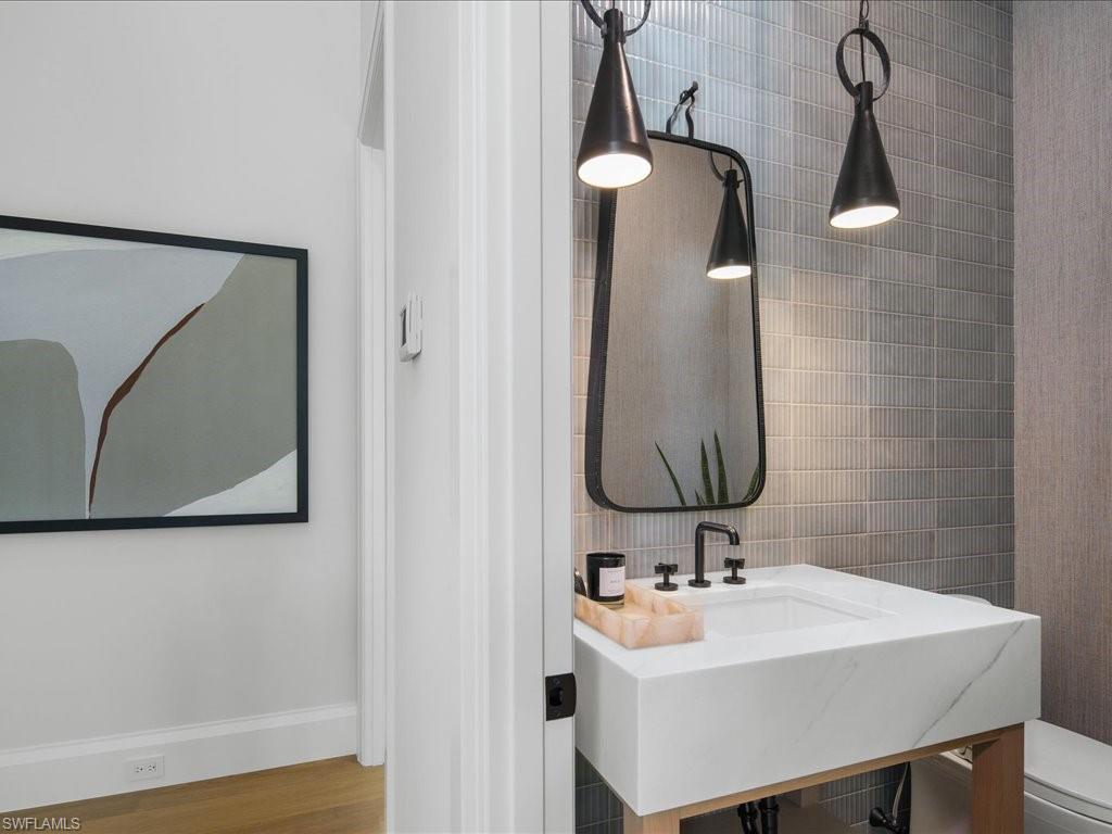 PINE RIDGE - Residential