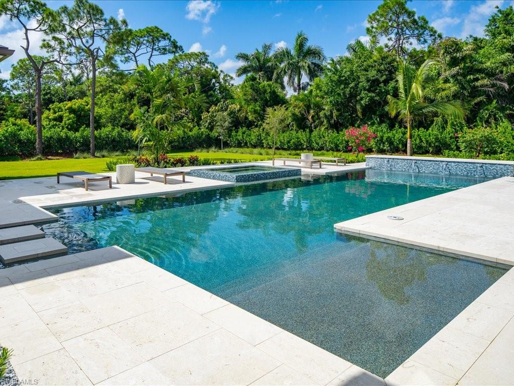 PINE RIDGE - Residential