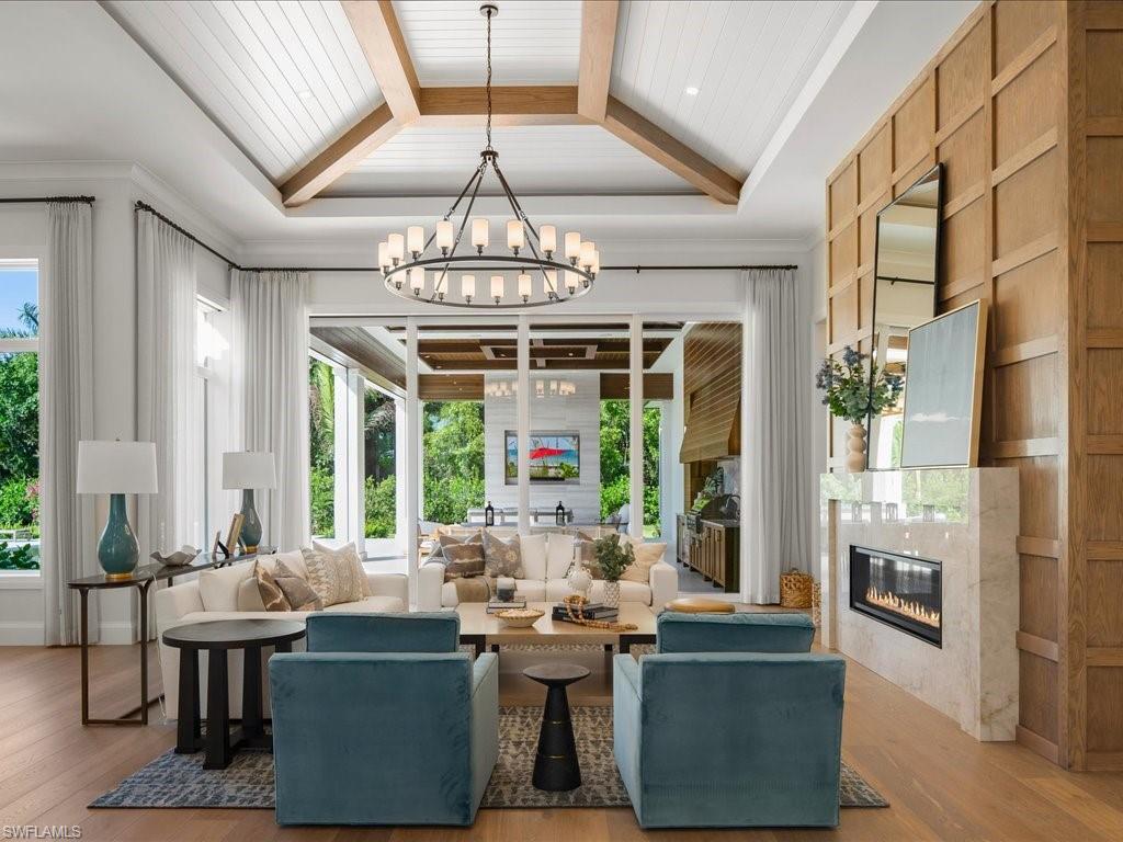 PINE RIDGE - Residential