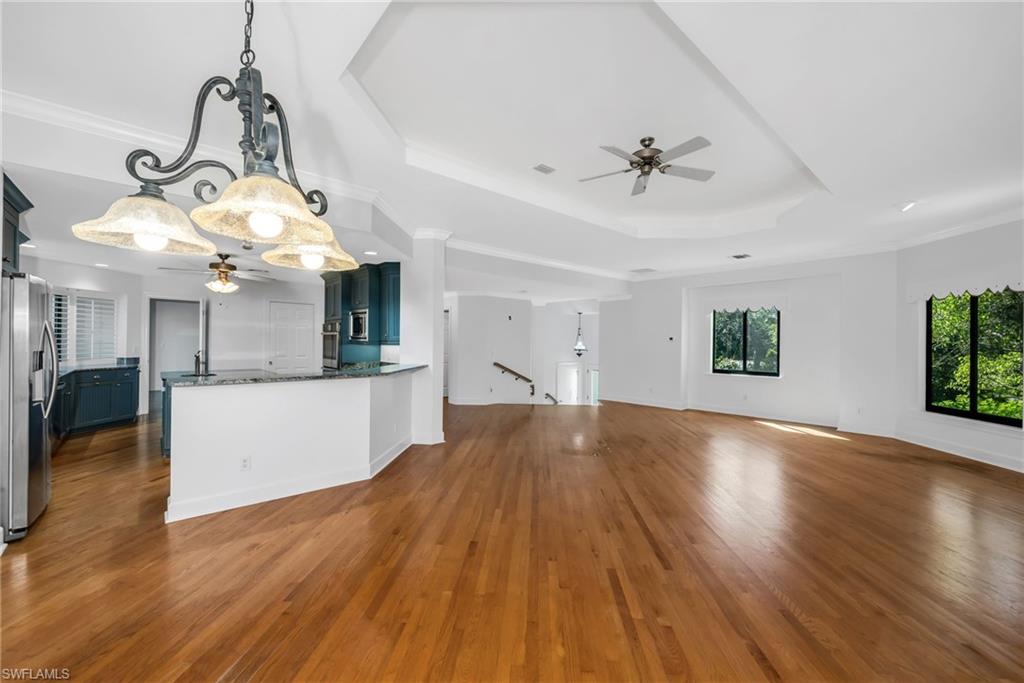 OAKWOOD VILLAS - Residential