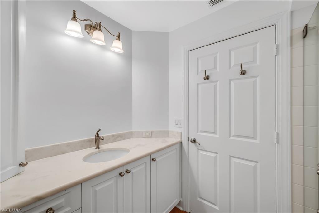 OAKWOOD VILLAS - Residential