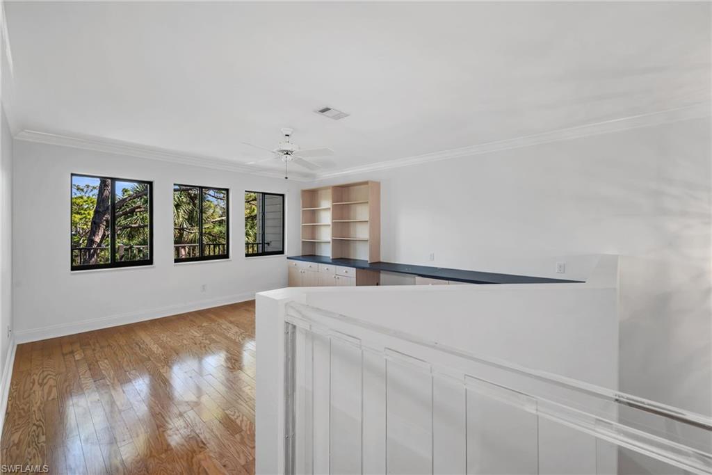 OAKWOOD VILLAS - Residential