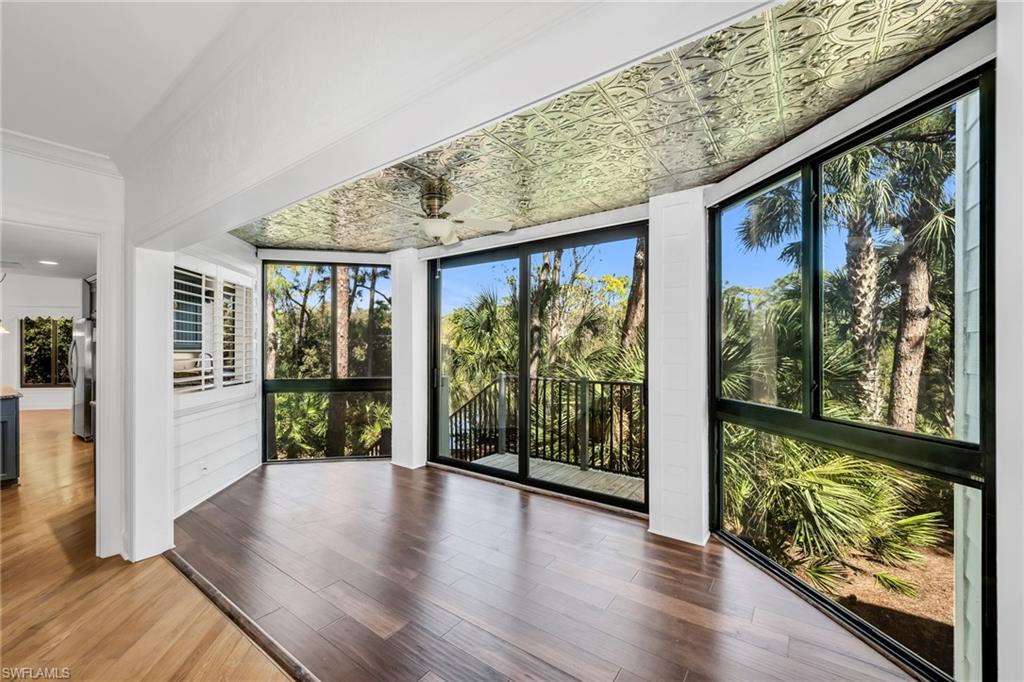 OAKWOOD VILLAS - Residential