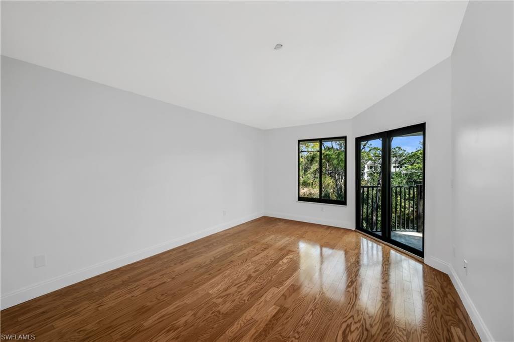 OAKWOOD VILLAS - Residential