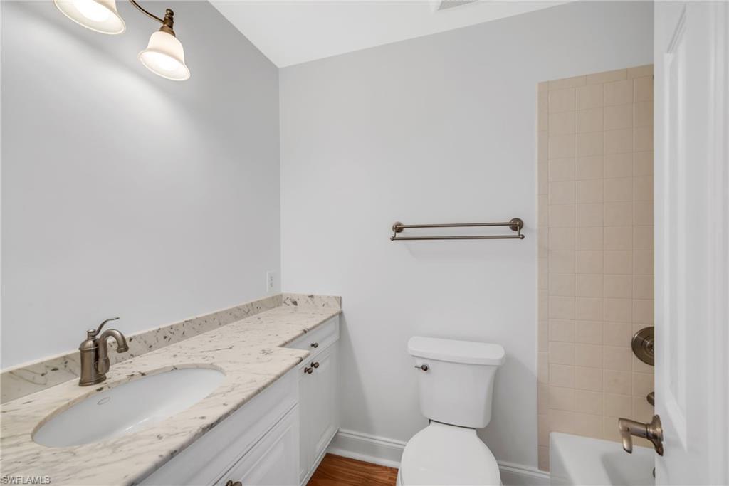 OAKWOOD VILLAS - Residential