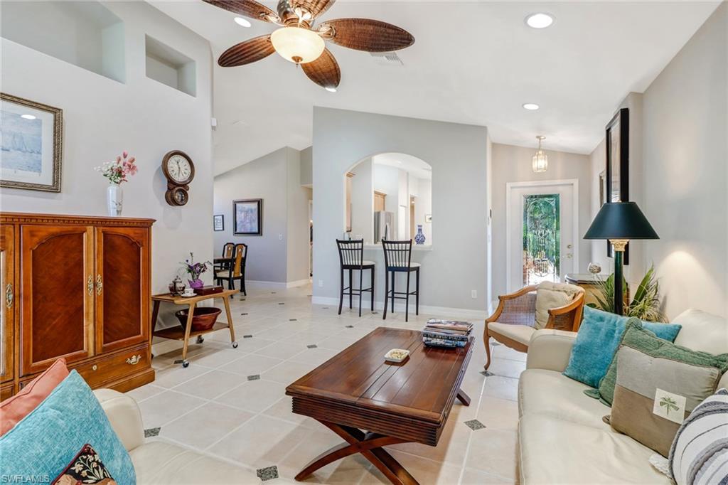 SATURNIA LAKES - Residential