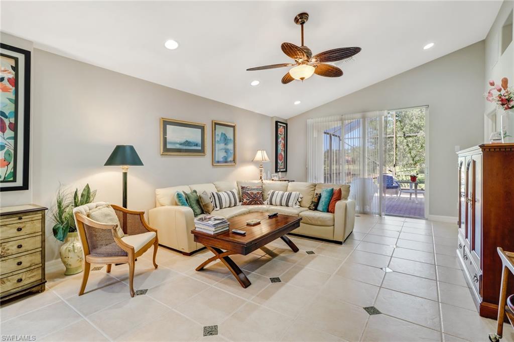 SATURNIA LAKES - Residential