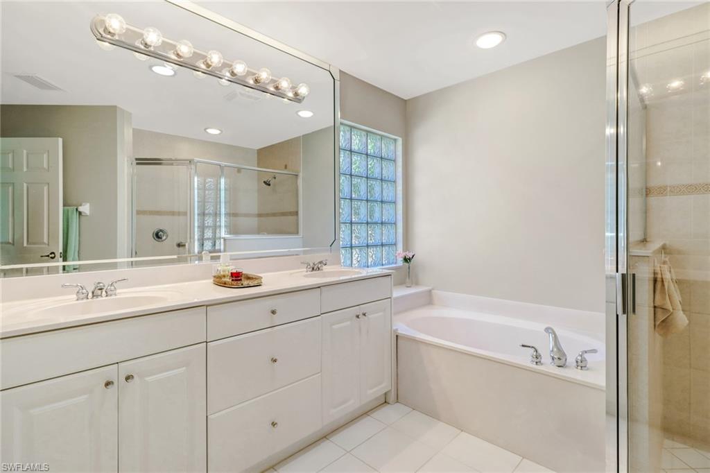 SATURNIA LAKES - Residential