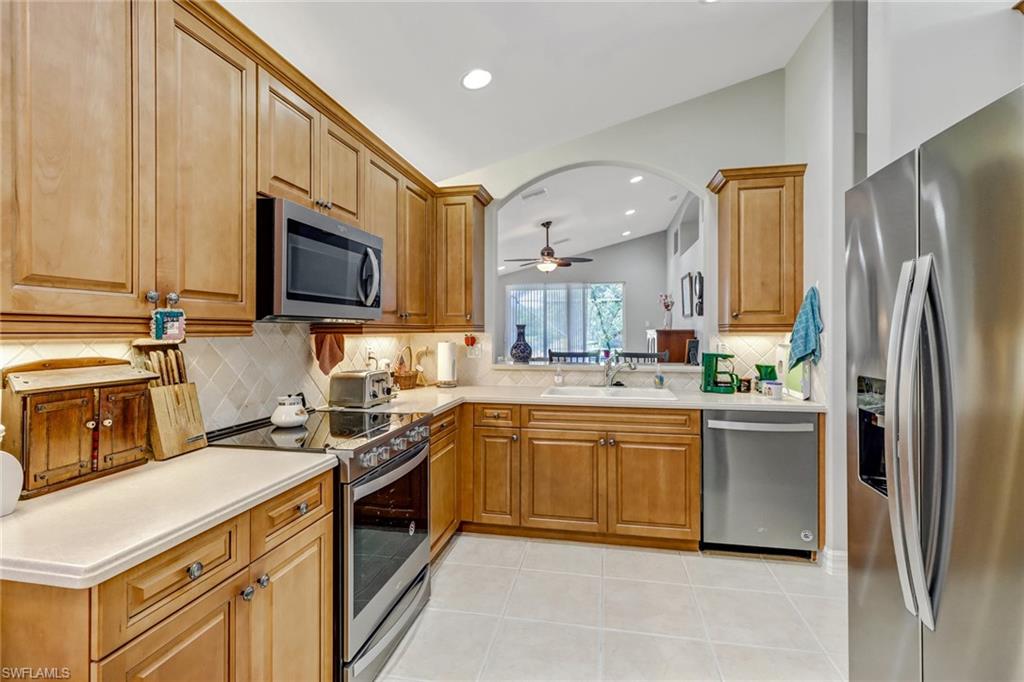 SATURNIA LAKES - Residential