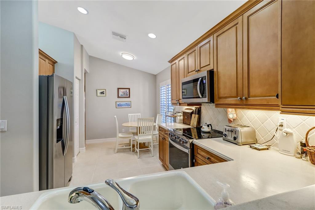 SATURNIA LAKES - Residential