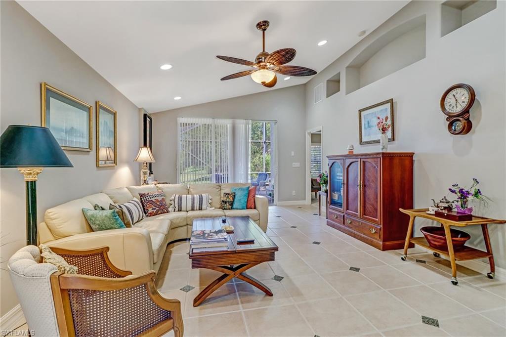 SATURNIA LAKES - Residential