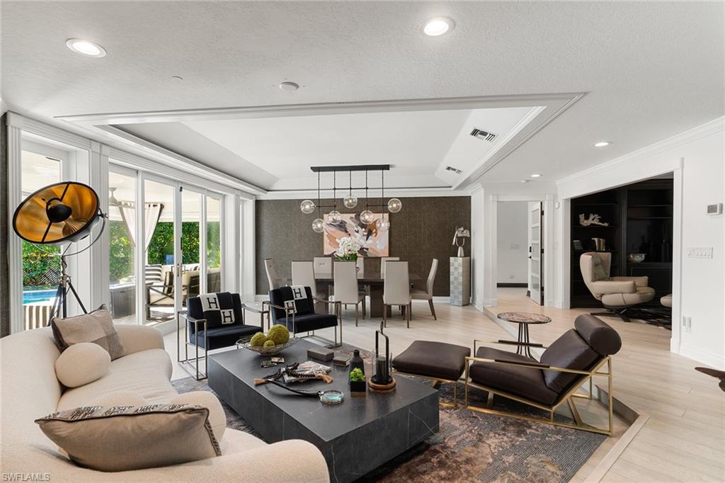 MOORINGS - Residential