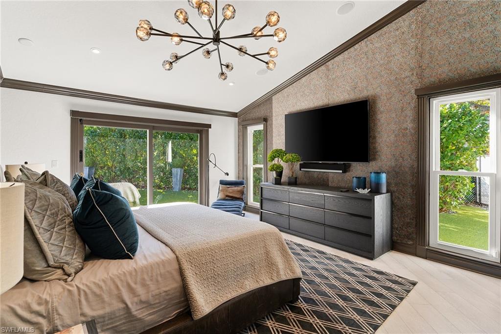 MOORINGS - Residential