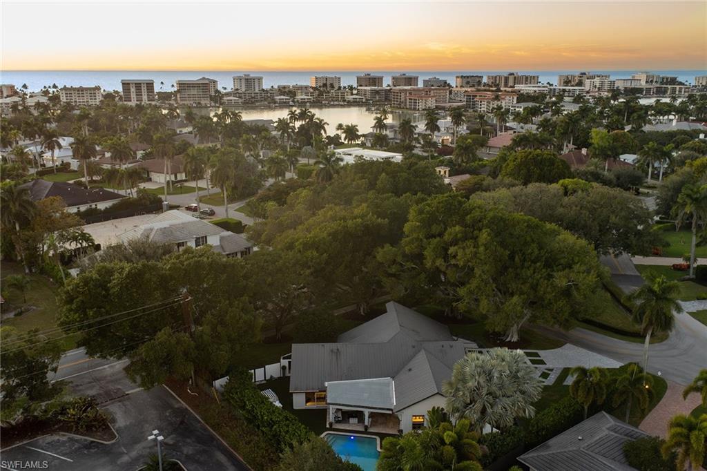 MOORINGS - Residential