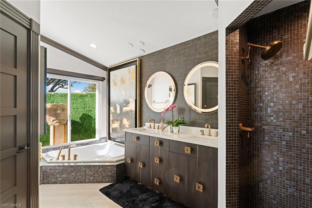 MOORINGS - Residential