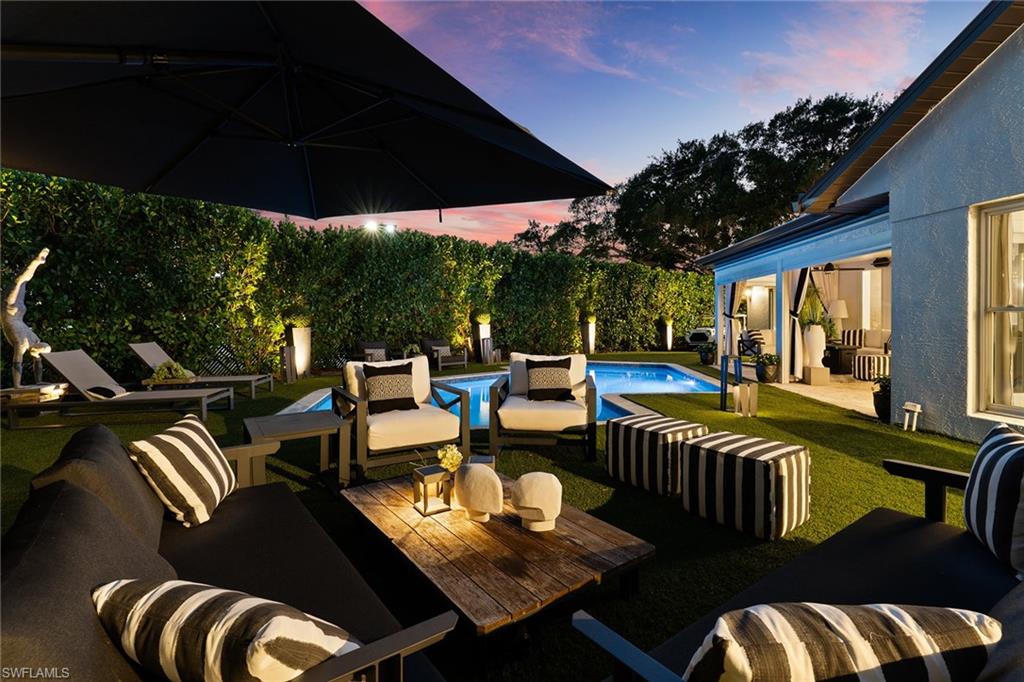 MOORINGS - Residential