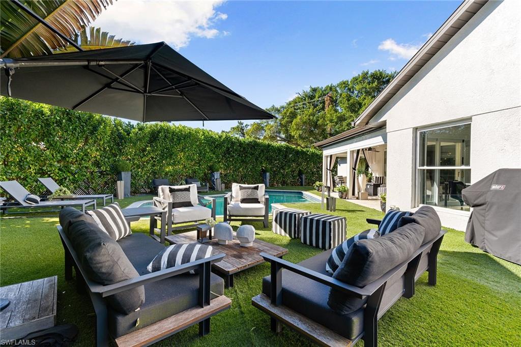 MOORINGS - Residential