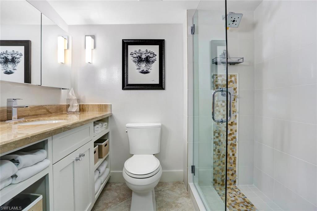 COMMODORE CLUB - Residential