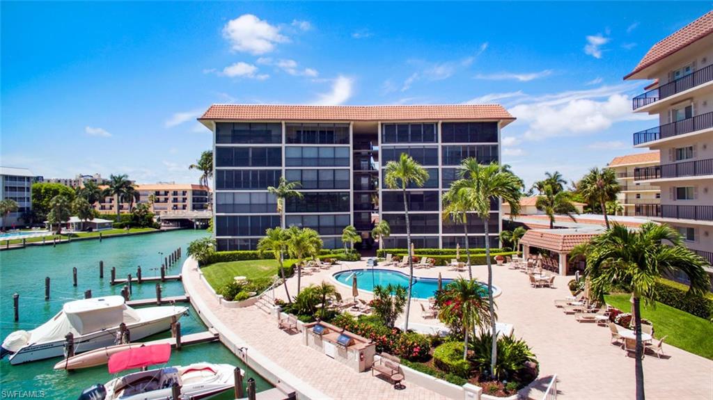 COMMODORE CLUB - Residential