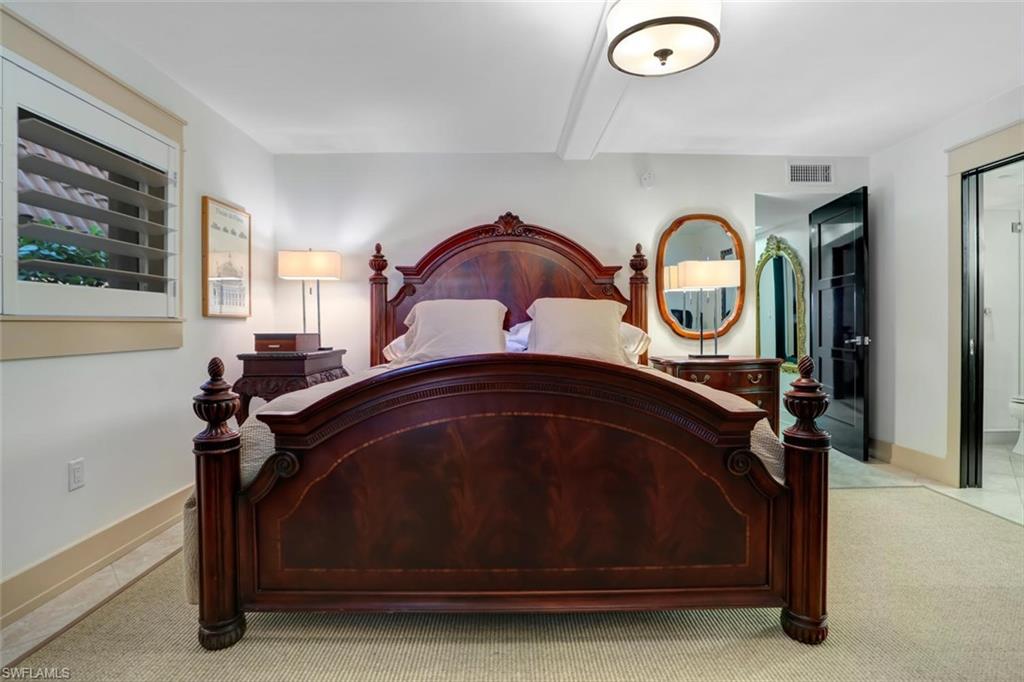 COMMODORE CLUB - Residential