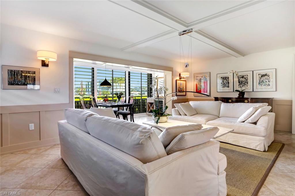 COMMODORE CLUB - Residential