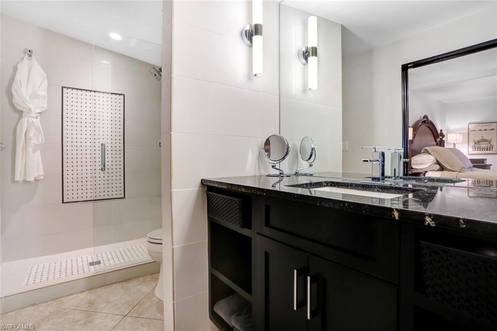 COMMODORE CLUB - Residential