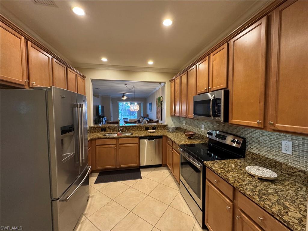 REFLECTION LAKES OF NAPLES - Residential