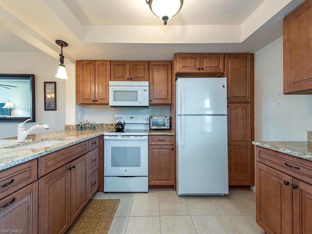 FOREST LAKES - Residential