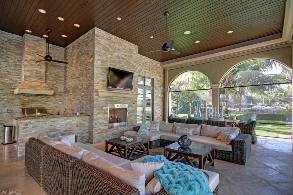 ESCADA AT TIBURON - Residential