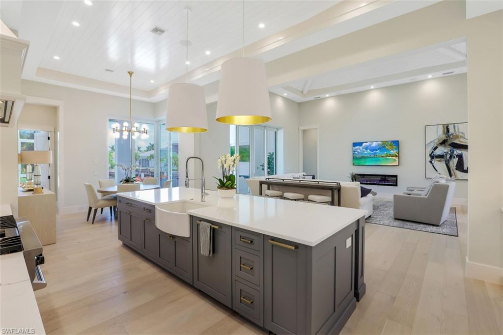 ROYAL HARBOR - Residential