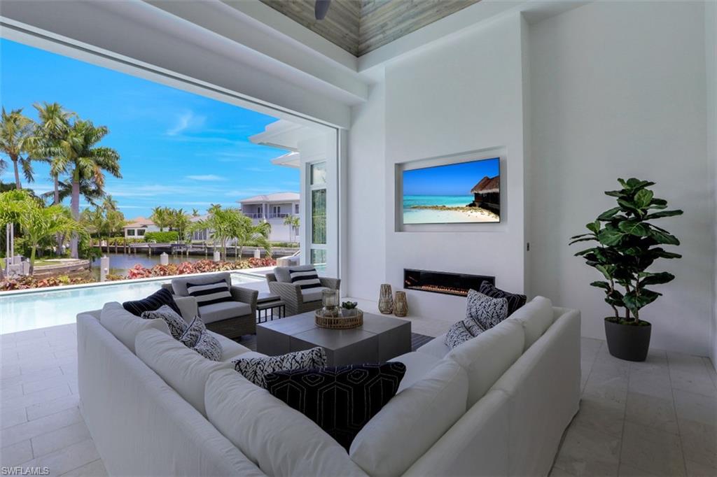 ROYAL HARBOR - Residential