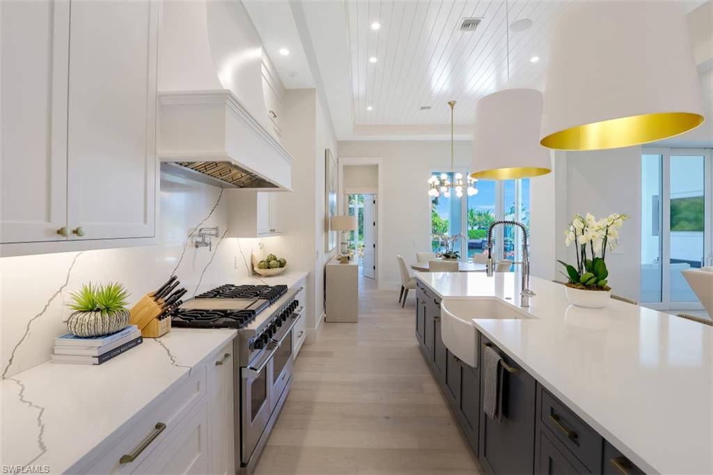 ROYAL HARBOR - Residential