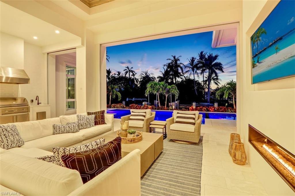 ROYAL HARBOR - Residential