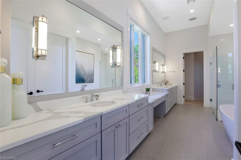 ROYAL HARBOR - Residential