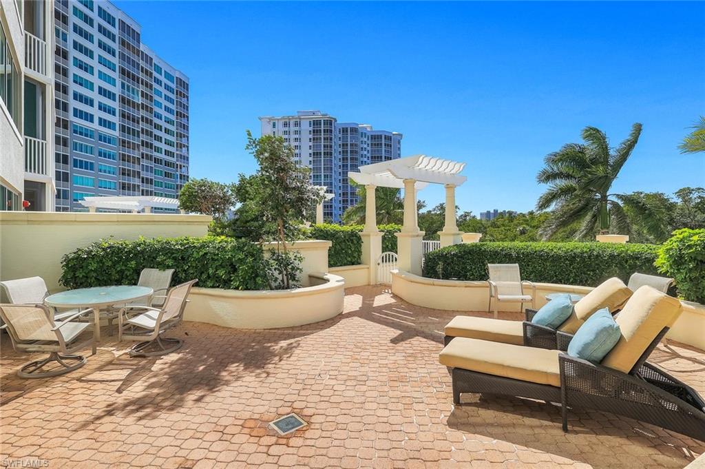 GRANDE GENEVA - Residential