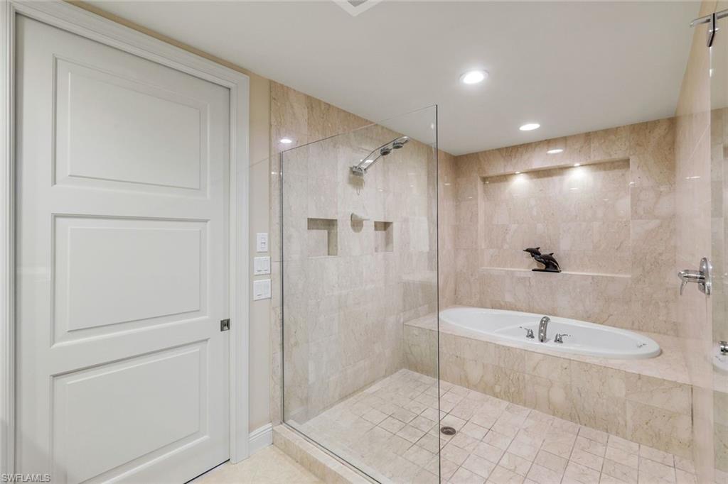 GRANDE GENEVA - Residential