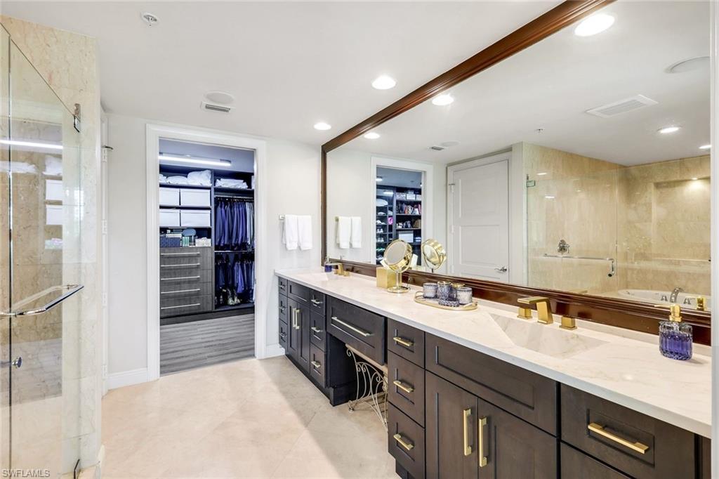 GRANDE GENEVA - Residential