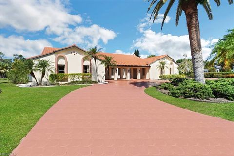 4724 Oak Leaf DR NAPLES FL 34119