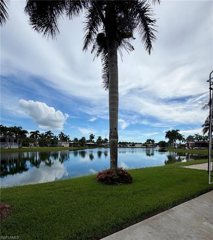 1137 Diamond Lake CIR