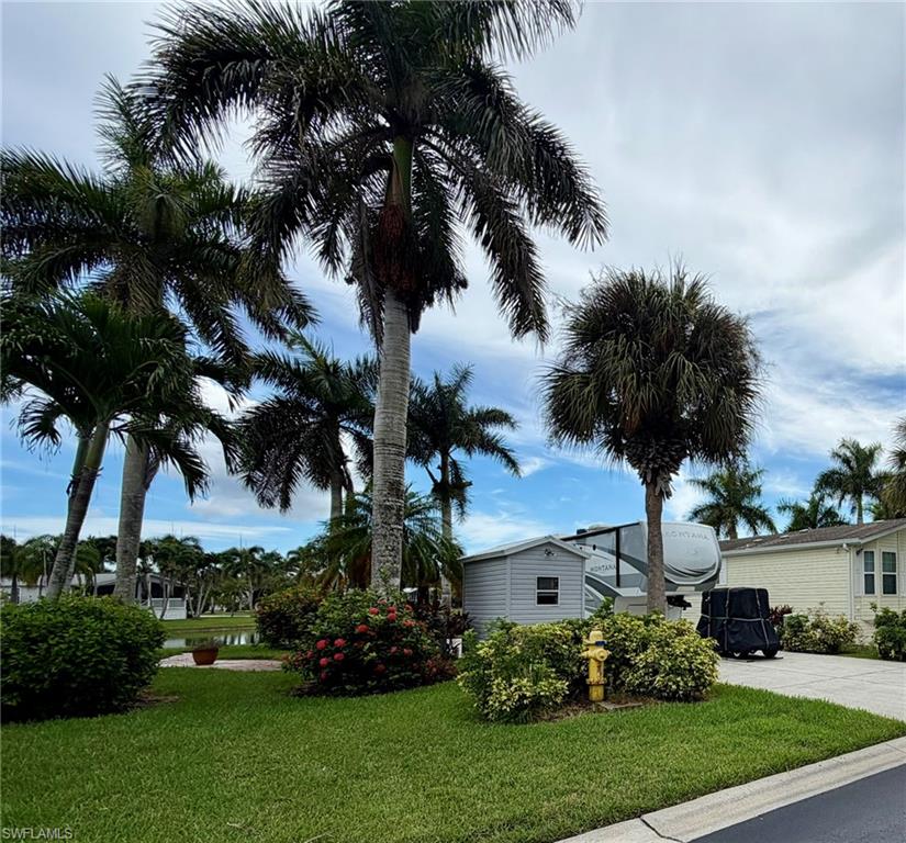 1137 Diamond Lake CIR